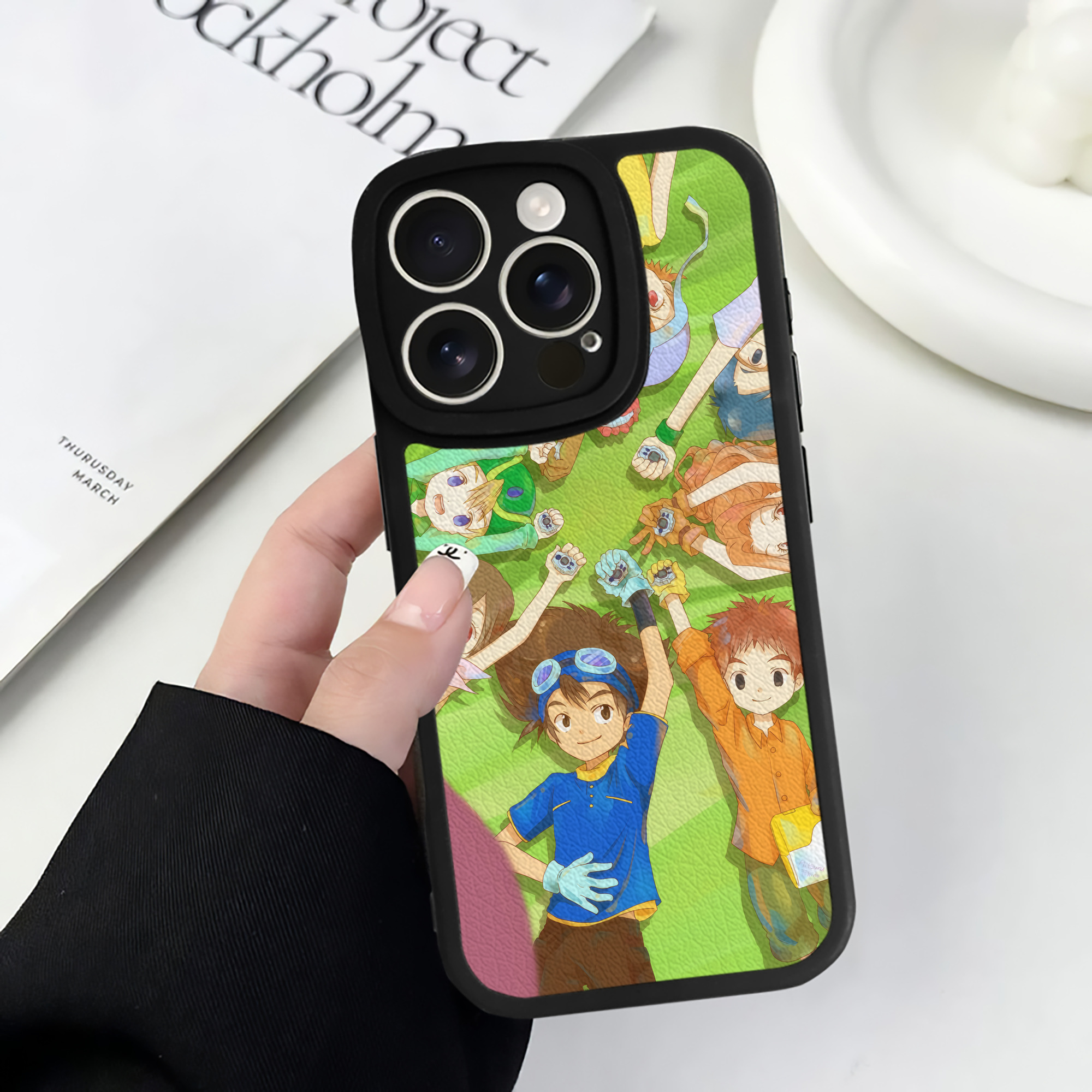 （画像用） Digimon デジタルモンスター/デジモン 【iPhone 16シリーズ対応】シリコンスマホケース（レザー調） 材質：シリコン